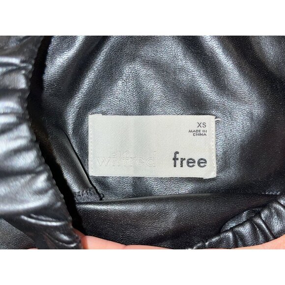Wilfred Aritzia Free Black Daria High Waisted Vegan Leather pants Women's XS - Picture 6 of 11